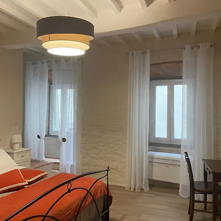 Апартаменты La Casa Della Campana *