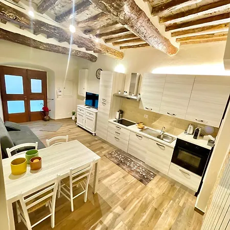 Апартаменты La Casa Della Campana *